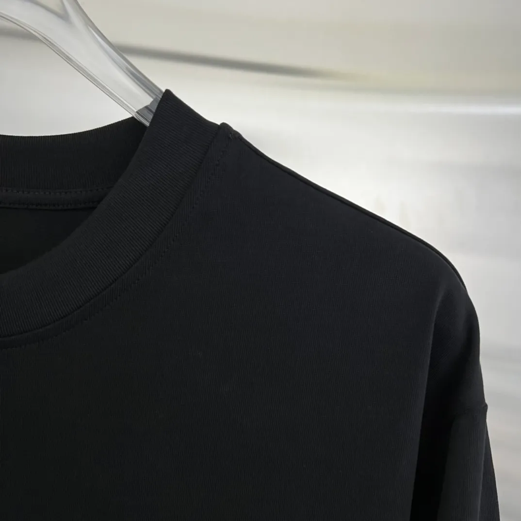 ：Moncler/ T ：300 100% ：320 ： ：White Black Size：S M L XL Same Style